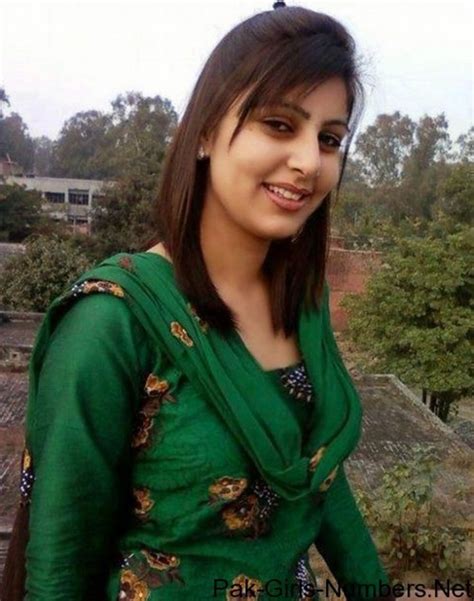 Pak Girls Pics (@PakGirlsPics) .